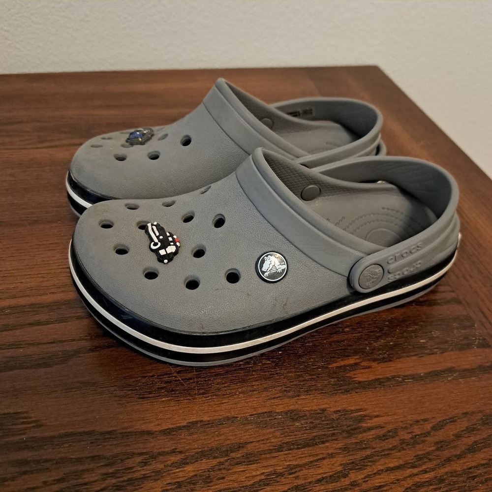 Crocs Kids Crocband Clogs Slate Grey Black J2 With Cars Police Jibbitz Charms